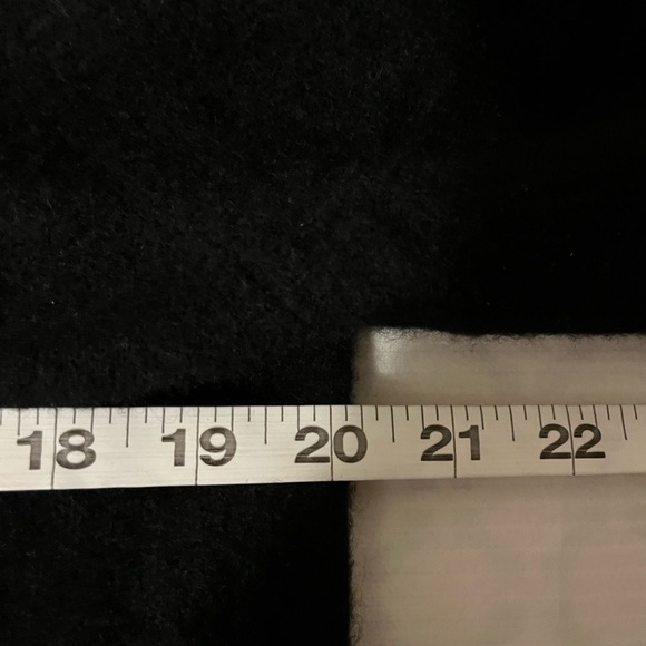 Neiman Marcus 100% Cashmere Classic Black Crew Neck Cardigan Sweater, size XL - Picture 6 of 7